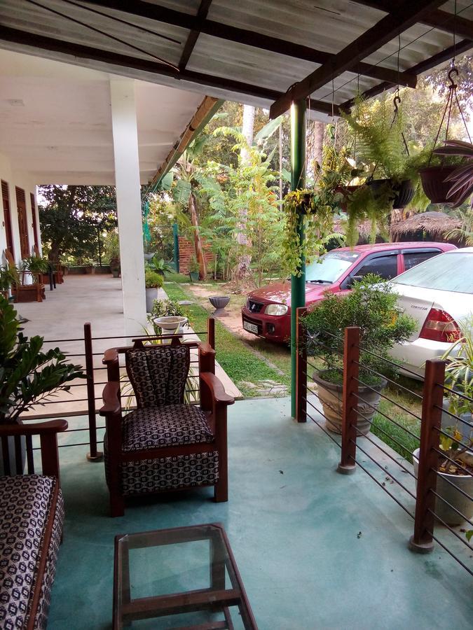 הוילה פולונרואה Waterway Garden מראה חיצוני תמונה