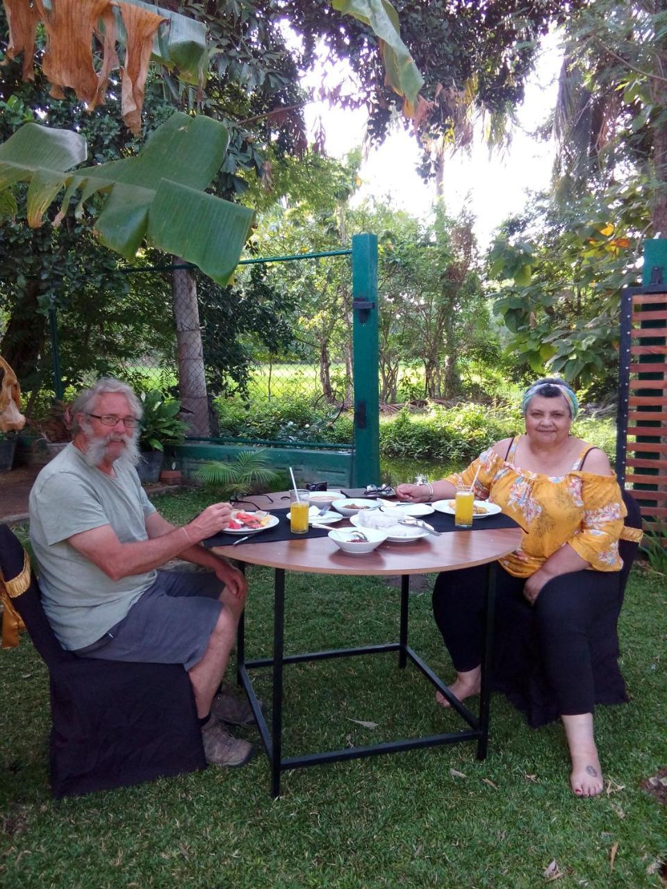 הוילה פולונרואה Waterway Garden מראה חיצוני תמונה